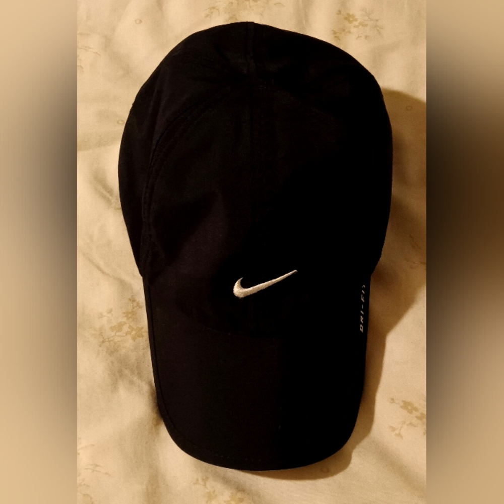 Nike Featherlight Dri-Fit Hat